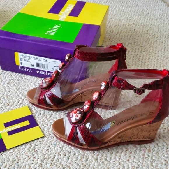NWT- Libby Edelman wedge - 6 M - Picture 2 of 3